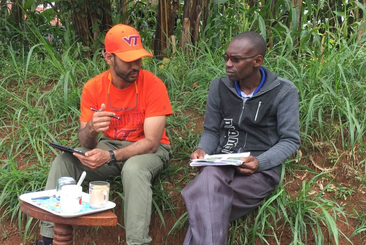 MS Student Muntasir Hassan Interviews Kenyan Farmer